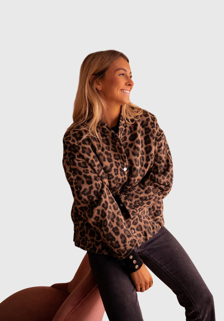 Elodie | Stilig Leopardmønstret Jakke