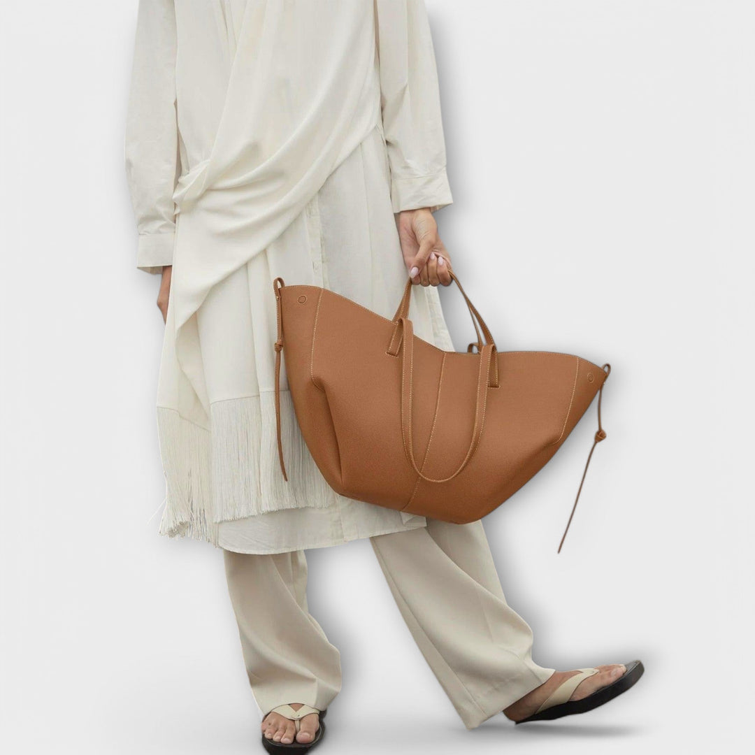 Amber | Kvinne’s Romslige Hverdags Tote Bag