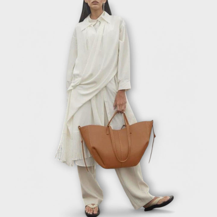 Amber | Kvinne’s Romslige Hverdags Tote Bag