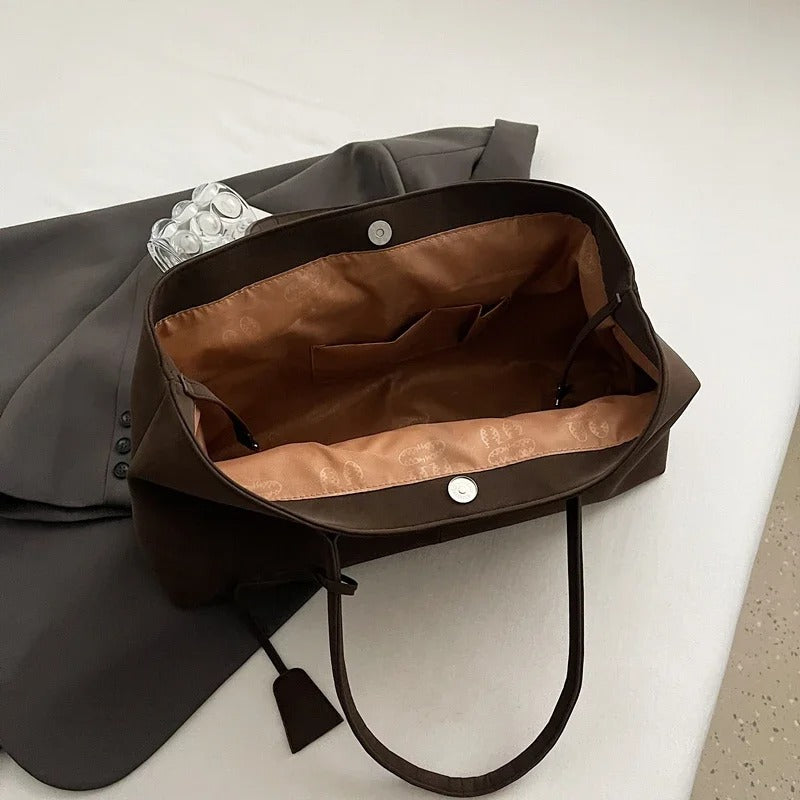 Kyadeeih | Stilig Tote Bag
